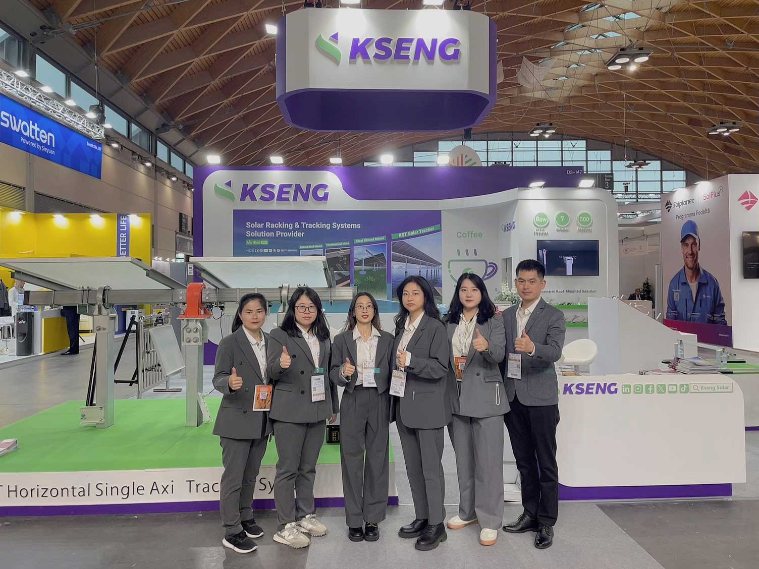 Kseng Solar causa una impresión notable en cinco exposiciones en Europa con sus innovadoras soluciones de estanterías solares