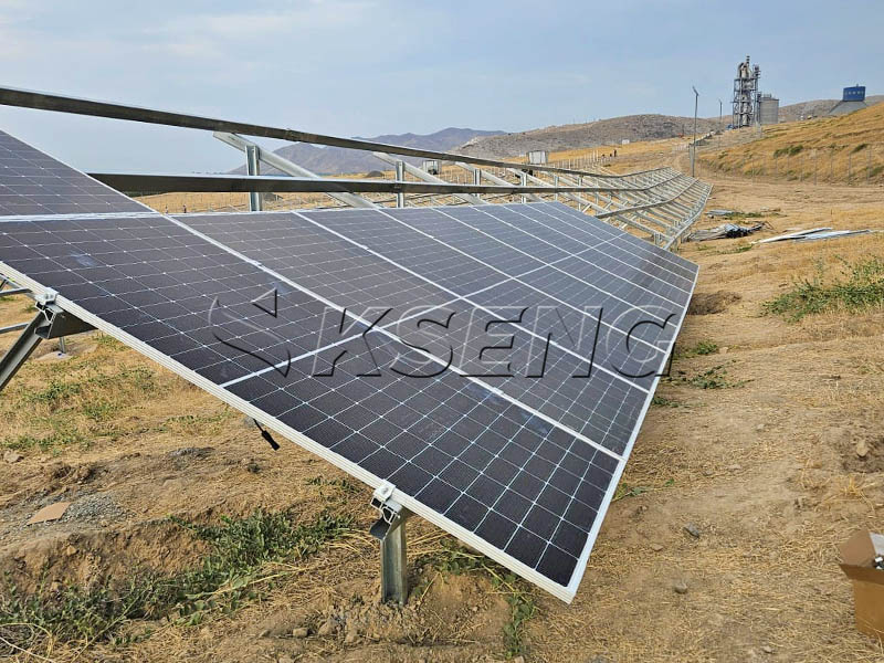 Montaje solar en tierra de 8,4 MW en Uzbekistán