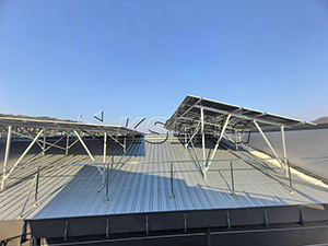 Soporte de montaje para techo de panel solar de 160 kW en Corea