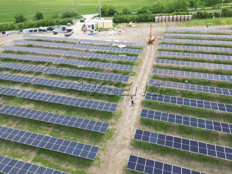 Caso práctico: Cómo el proyecto de seguimiento solar KST 1P acelera la transición energética de Italia hacia las energías renovables.