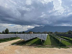 Proyecto de sistema de seguimiento solar de un solo eje de 2 MW en Italia